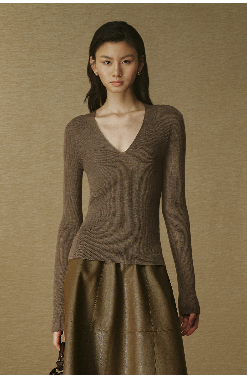 Seamless Wool V-Neck Top - Light Tea Brown