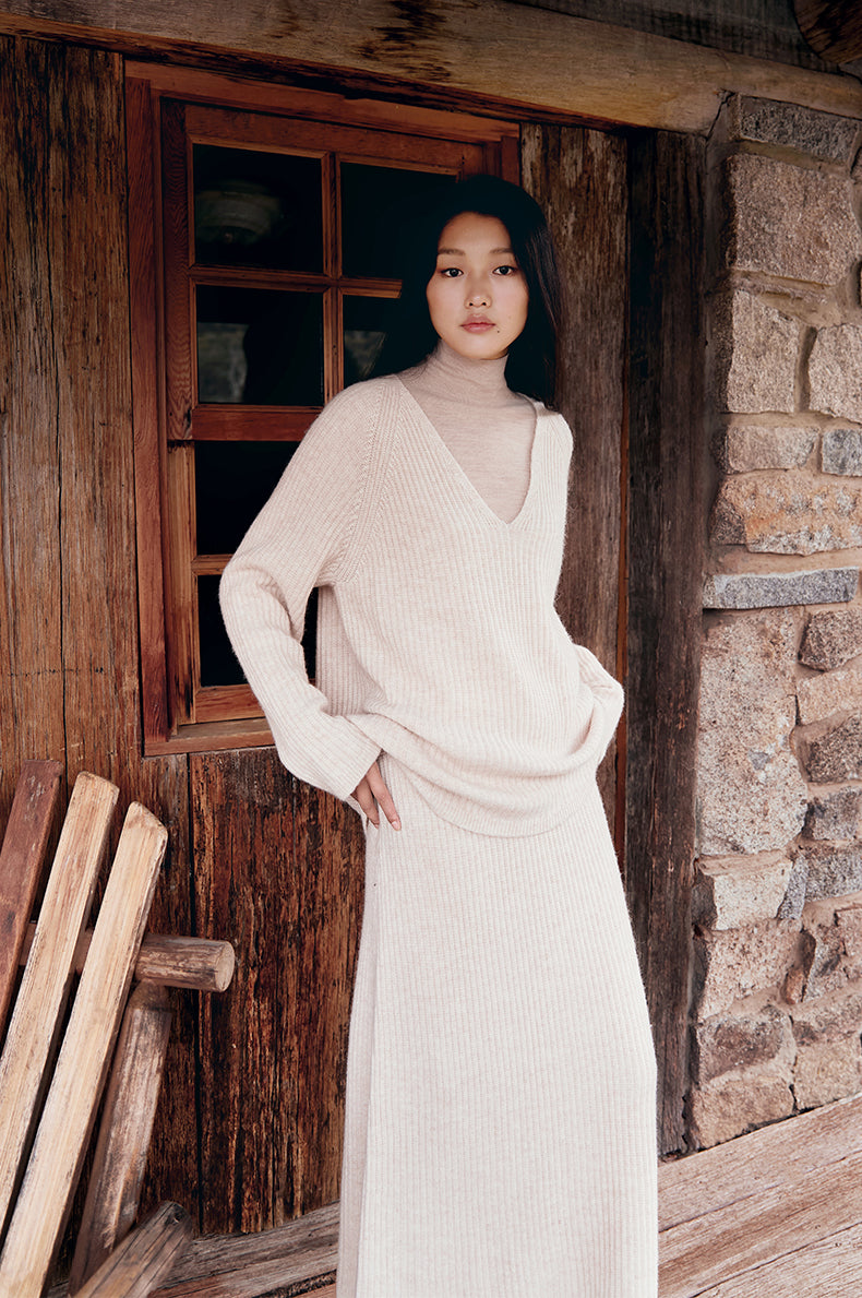 ZZ2EAKZN051 Alpaca V-Neck Knit
