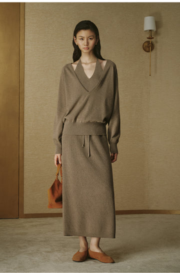 Deep U-Neck Wool Sweater - Light Tea Camel - view 2