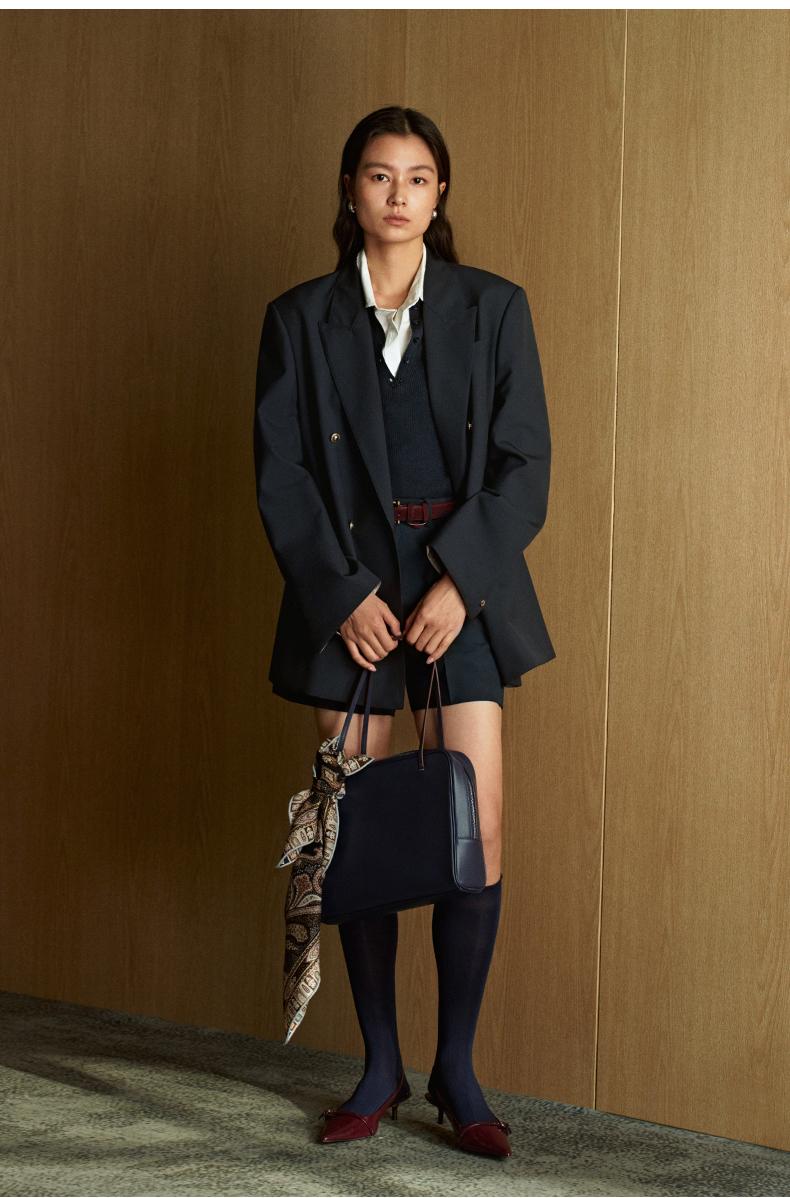 Double-Breasted Wool Blazer - Ink Black model