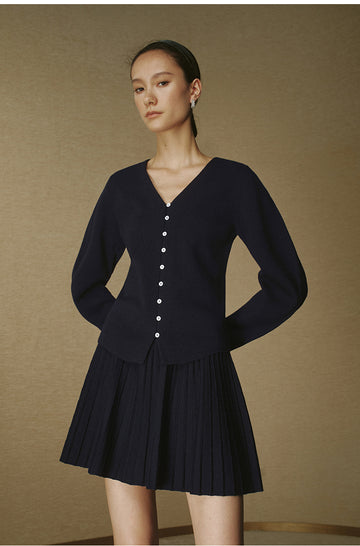 Waist-Shaped V-Neck Wool Cardigan - Deep Navy - view 4