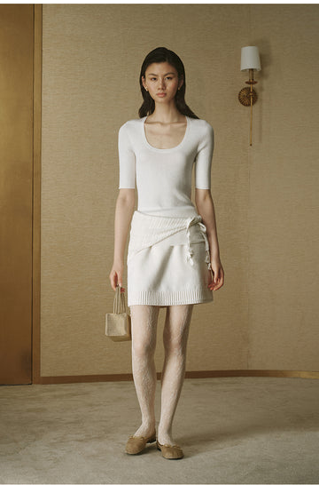 Seamless Mockneck Knit Tee Ivory White