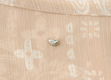 Romantic Floral Shirt in Cream Floral - detail metal trim and floral weave - Cream Floral
