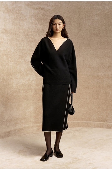 Yulangan Contrast Edge Wool Skirt in Ink Black - view 2