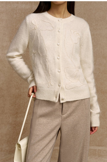 Qi Luo Xiang Floral Knit Cardigan in Ivory White - view 4