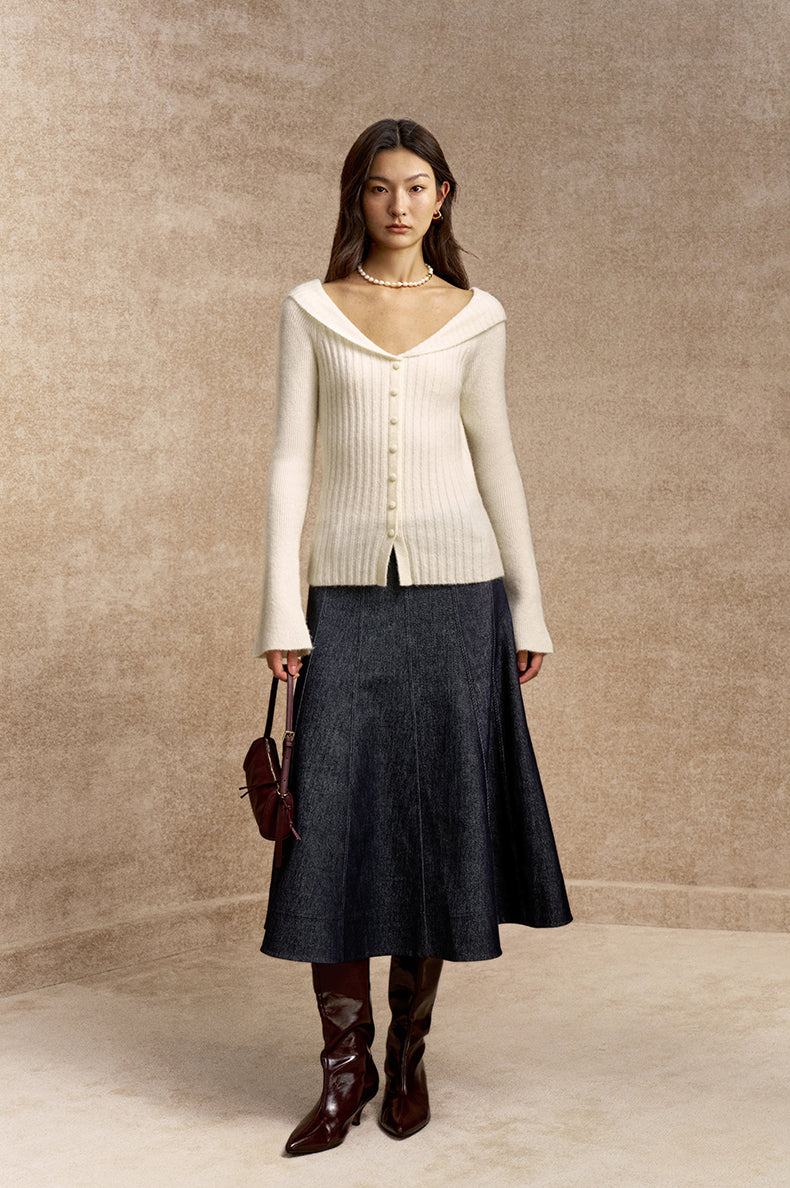 Yiyanghua Foldover Collar Ribbed Cardigan in Ivory White - view 1