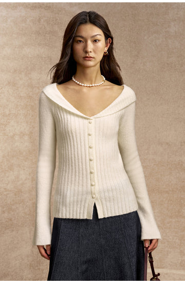 Yiyanghua Foldover Collar Ribbed Cardigan in Ivory White - view 2