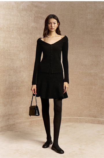 Yiyanghua Foldover Collar Ribbed Cardigan in Ink Black - view 1