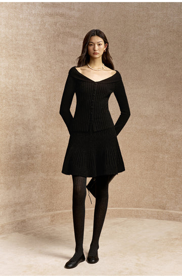 Yiyanghua Foldover Collar Ribbed Cardigan in Ink Black - view 2