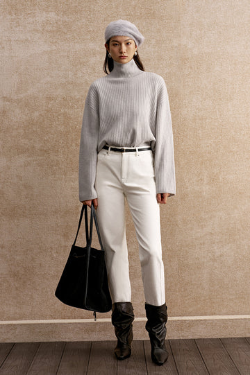 Suohanchuang Cropped Straight Stretch Jeans in Ivory White - view 1