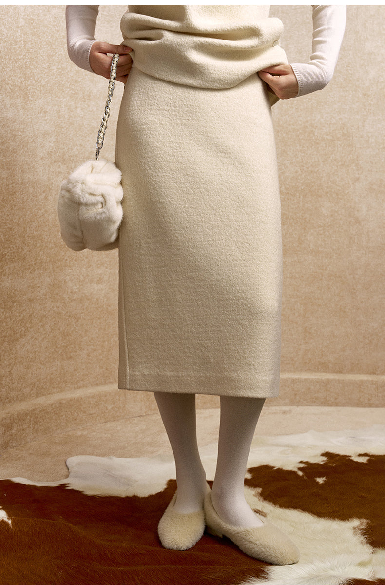 Yijiang Clean Line Wool-Blend Skirt in Ivory White - view 3