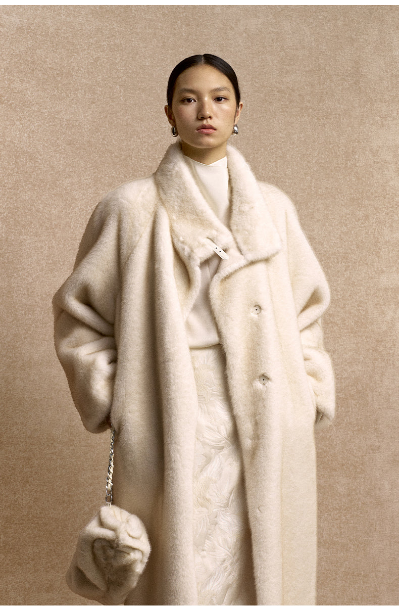 Yuemi Convertible Collar Faux-Fur Coat in Frost White - view 3