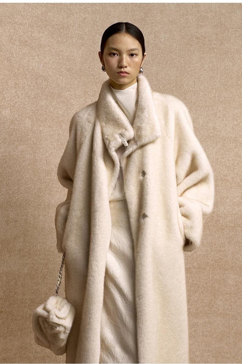 Yuemi Convertible Collar Faux-Fur Coat in Frost White - view 4
