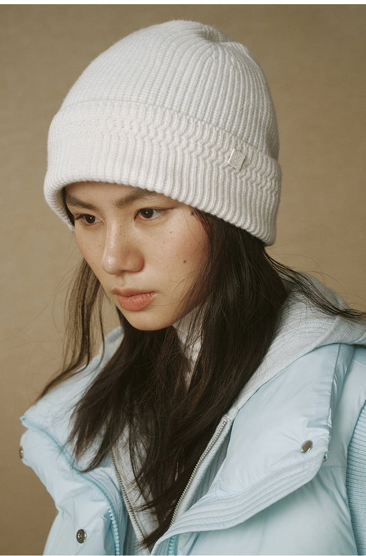 Yue Po Ribbed Wool Beanie - Ivory White