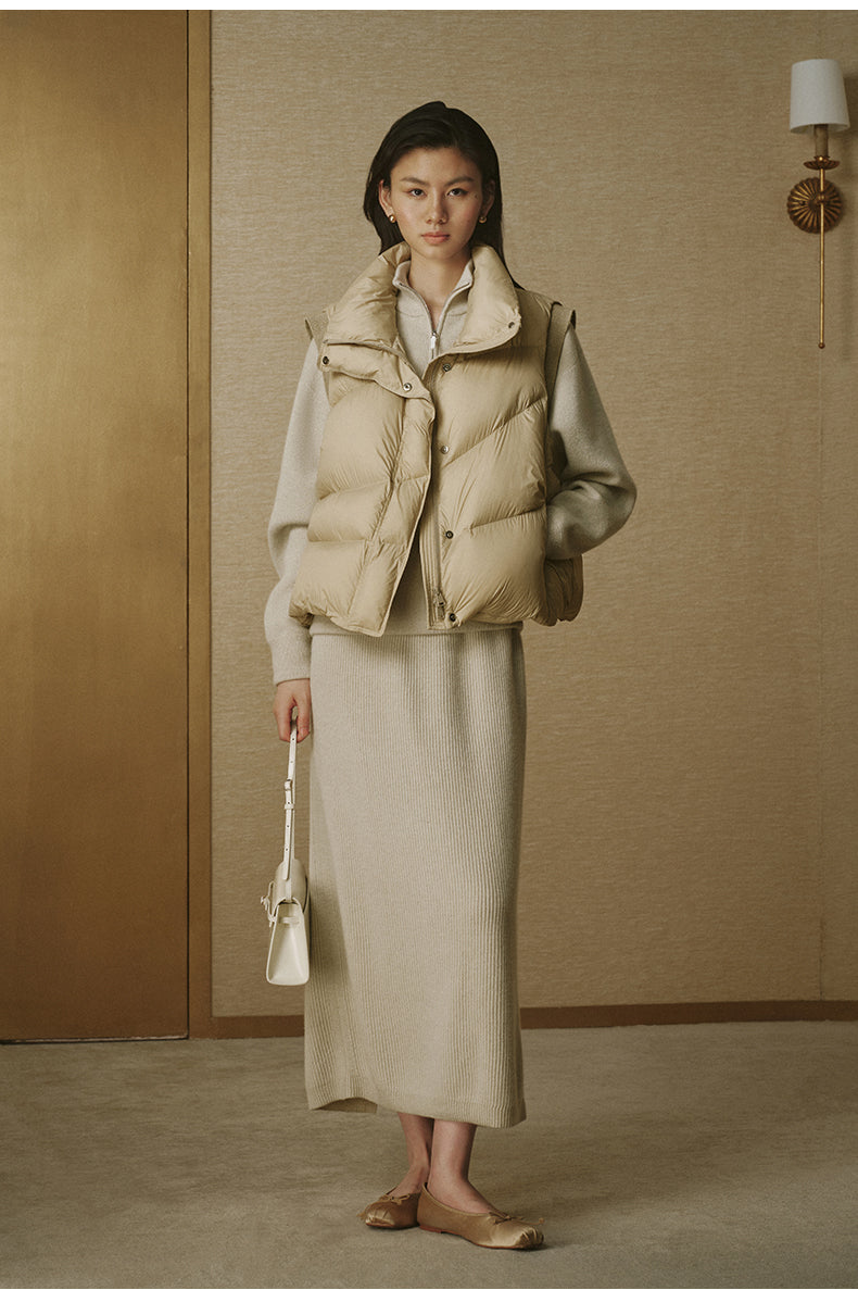 Lu Pan High-Collar Down Vest - Tea Brown