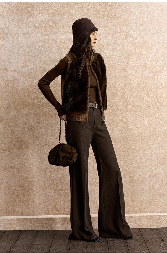 Xiang Si Yuan Textured Knit Vest - Sandalwood Brown